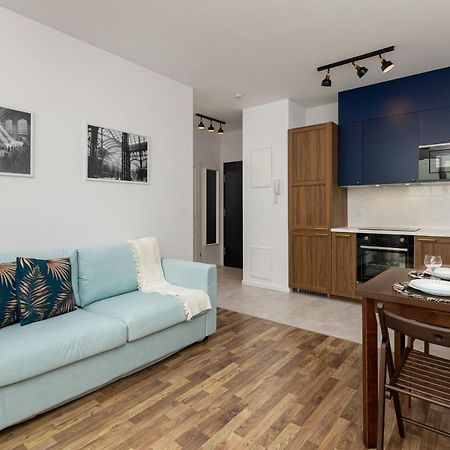 Stacja Wola Apartments With Parking By Noclegi Renters Варшава Екстер'єр фото