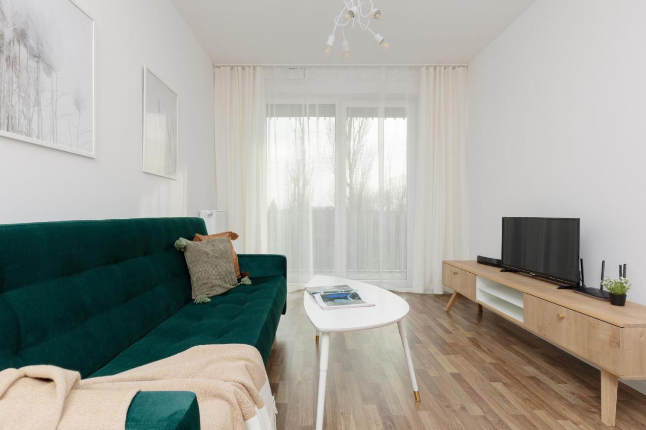 Stacja Wola Apartments With Parking By Noclegi Renters Варшава Екстер'єр фото