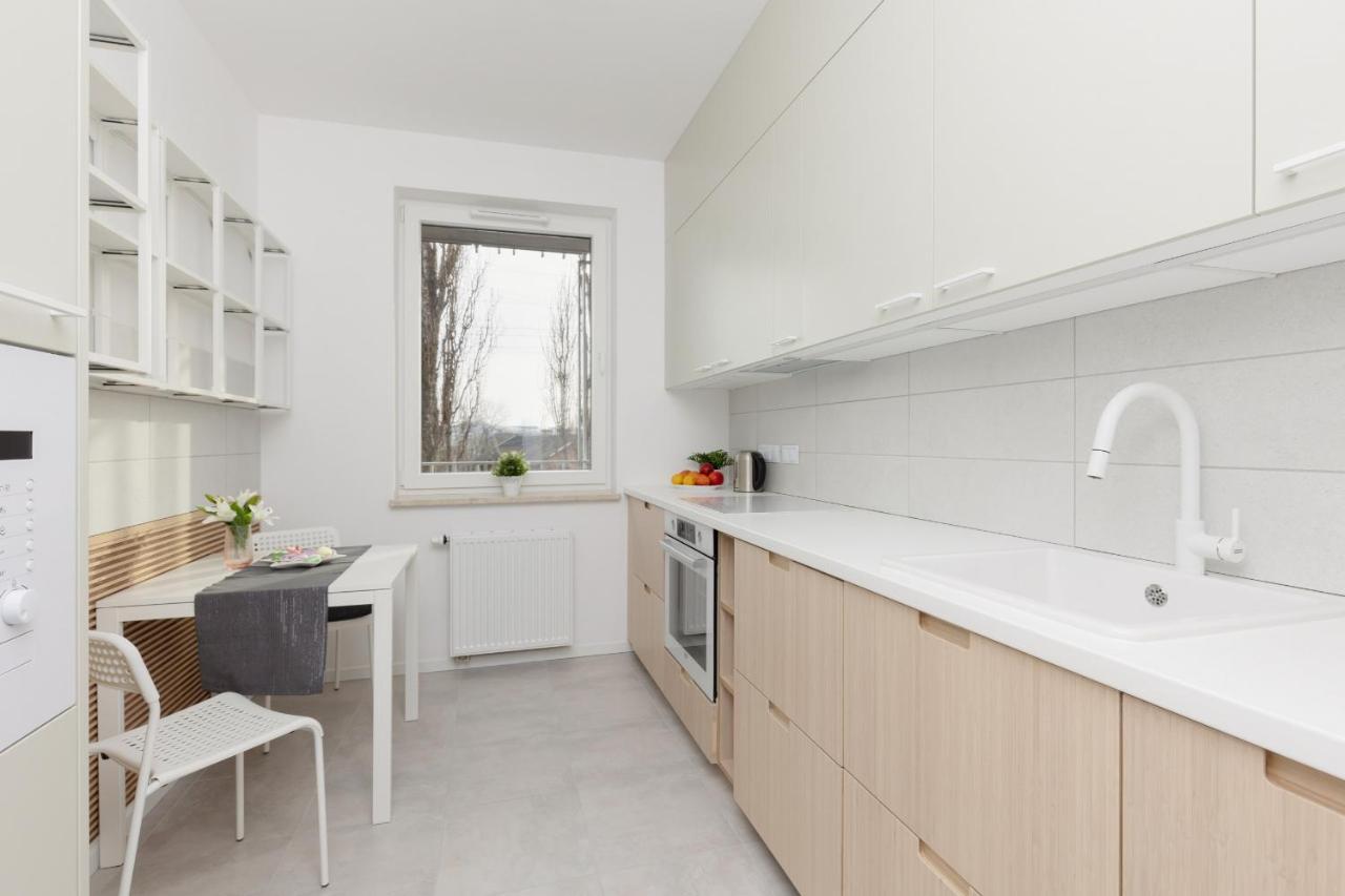Stacja Wola Apartments With Parking By Noclegi Renters Варшава Екстер'єр фото