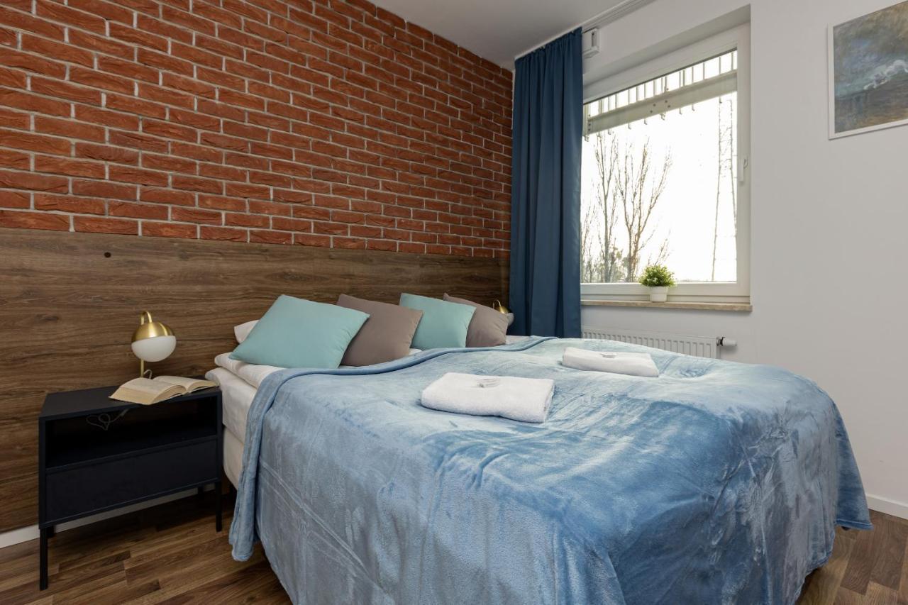 Stacja Wola Apartments With Parking By Noclegi Renters Варшава Екстер'єр фото