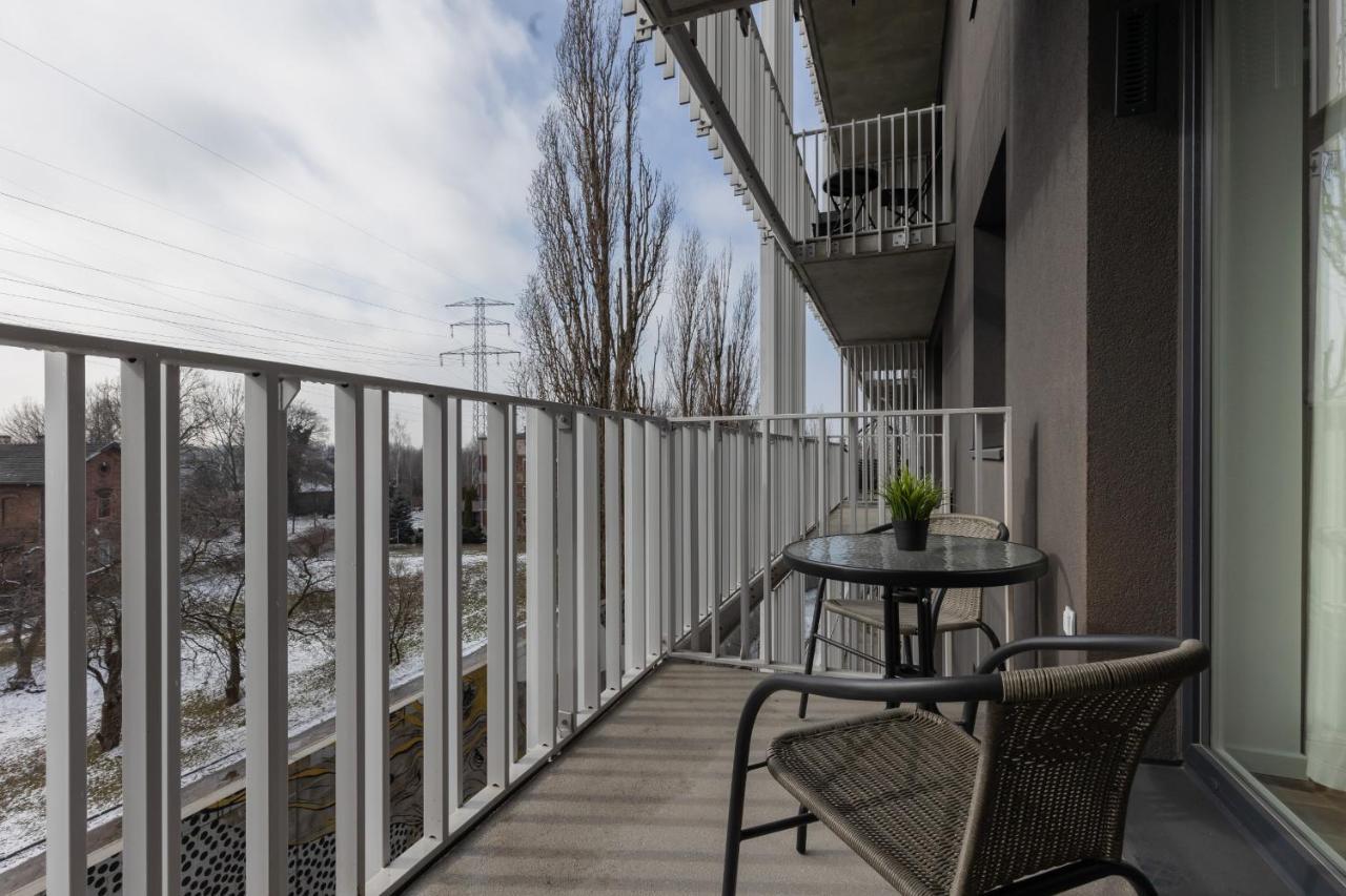 Stacja Wola Apartments With Parking By Noclegi Renters Варшава Екстер'єр фото