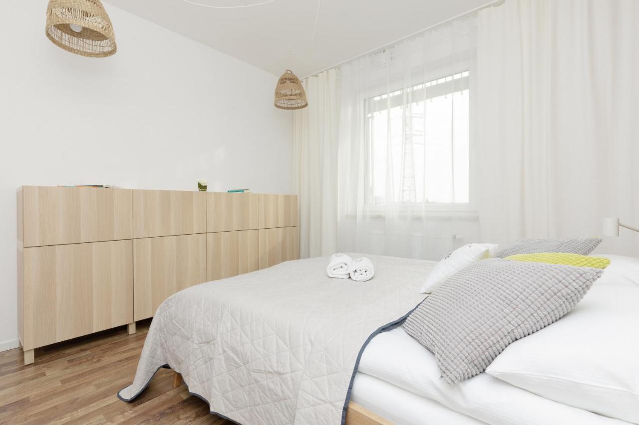 Stacja Wola Apartments With Parking By Noclegi Renters Варшава Екстер'єр фото